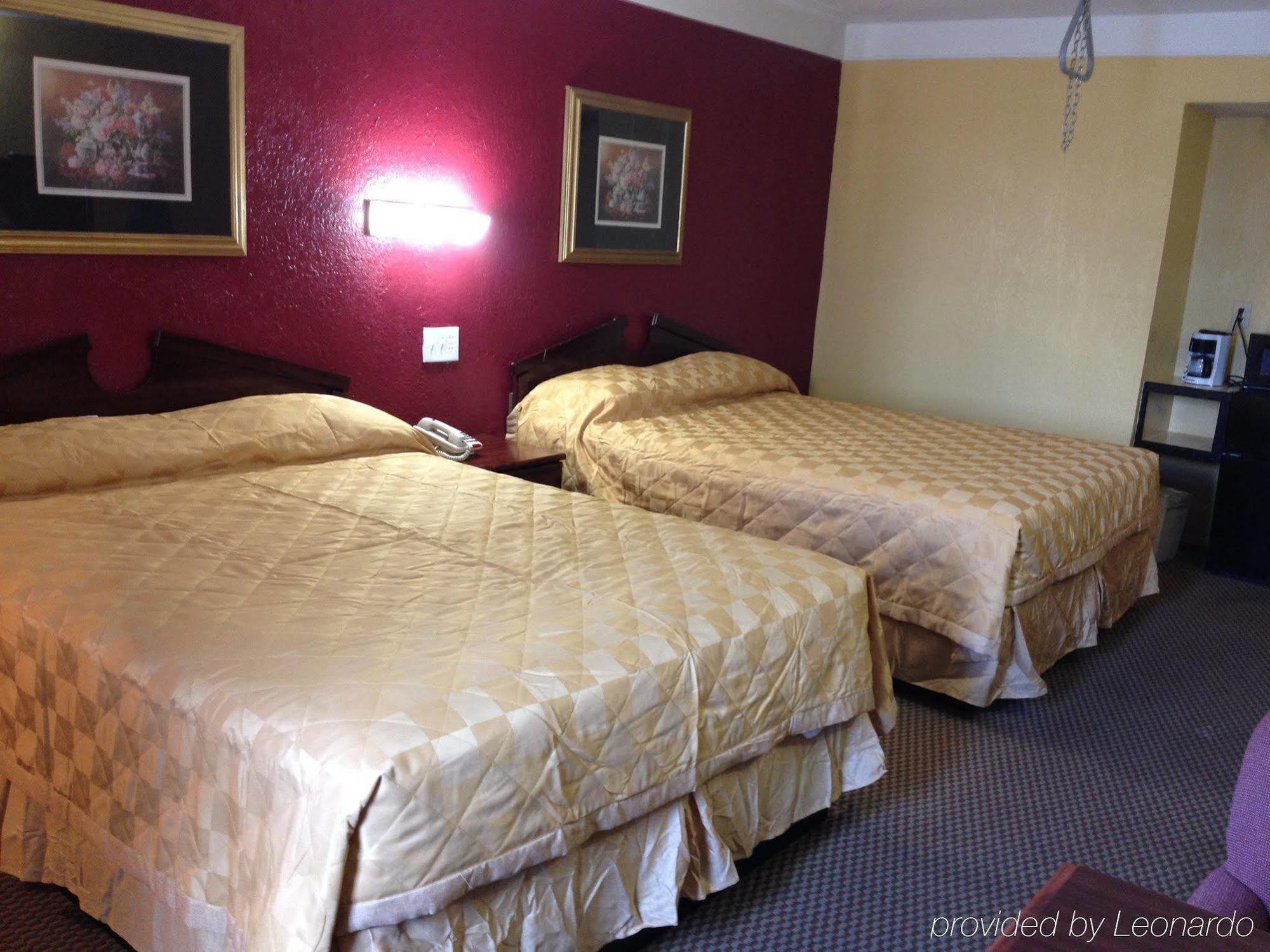 Economy Inn & Suites Denton Ngoại thất bức ảnh